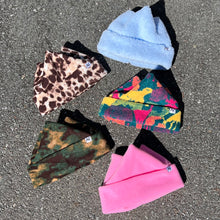 Load image into Gallery viewer, Custom Solid Peak Throne