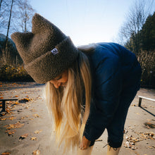 Load image into Gallery viewer, Custom Sherpa Peak Throne