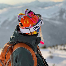 Load image into Gallery viewer, Custom Solid Peak Throne