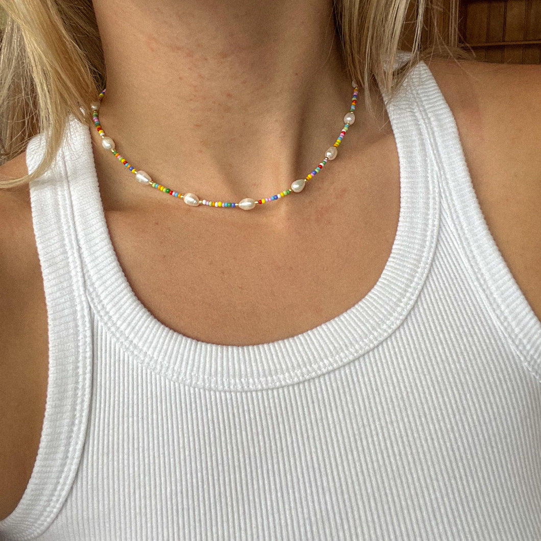 Cutie Pearl Necklace- rainbow