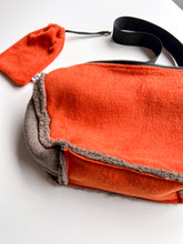 Load image into Gallery viewer, Sherpa Crescent Bag- terracotta liner
